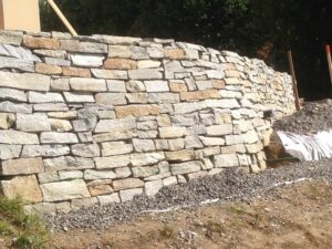 gneis_trockenmauer_06